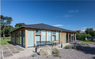 кровля из сланца Cupa 12, на фото St Peters Hospice
